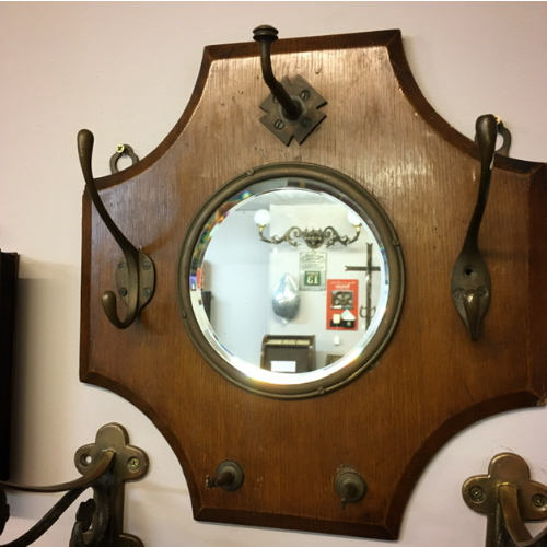 Vintage Coat Hanger VIN264A