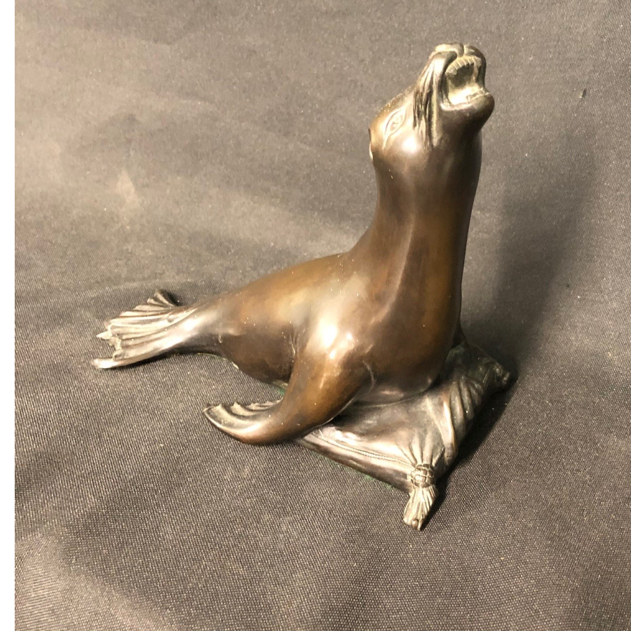 Bronze Seal Sculpture.VIN788G £60 Lutterworth Antiques