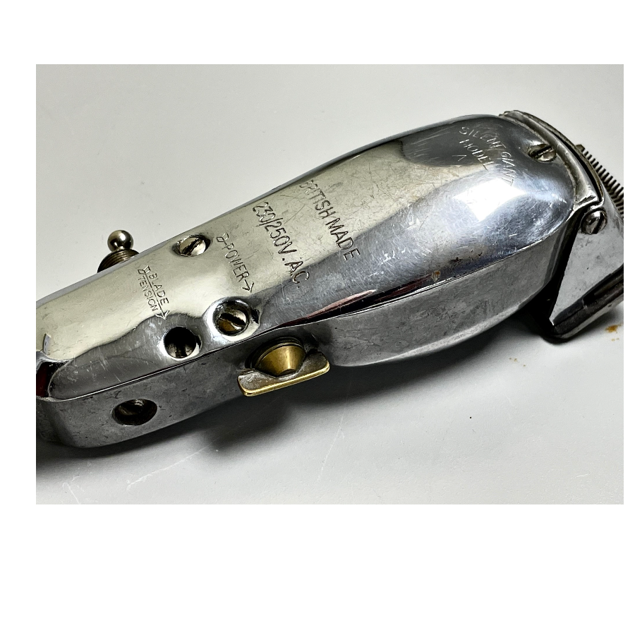 Wahl electric hair clipper, called Silent Giant from the 1930’s.VIN862C