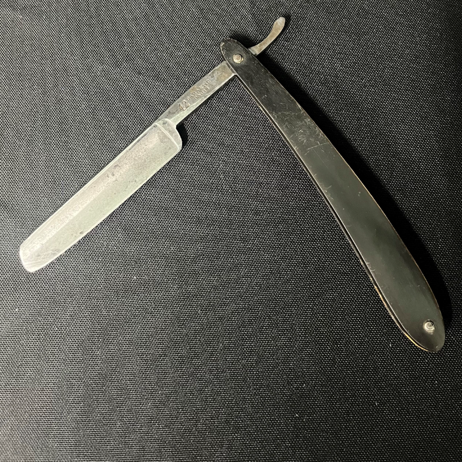 Vintage Parisian Straight Razor - VIN722L21*