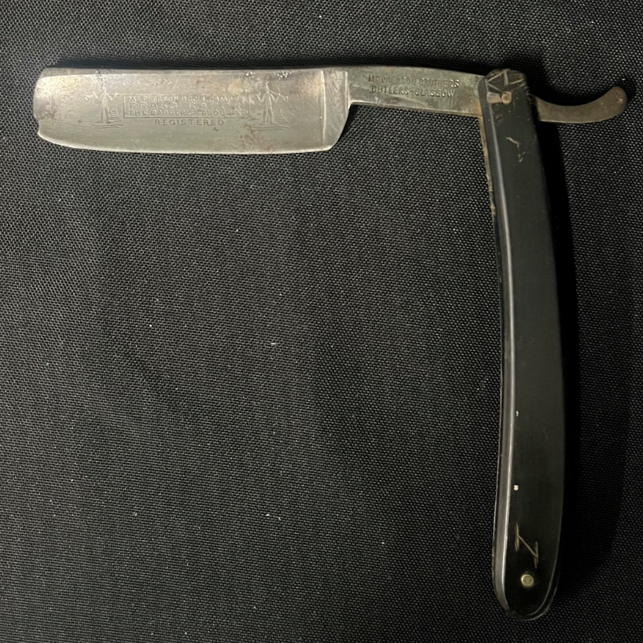 Antique McPherson Barbers Favourite Straight Razor - VIN862L6*