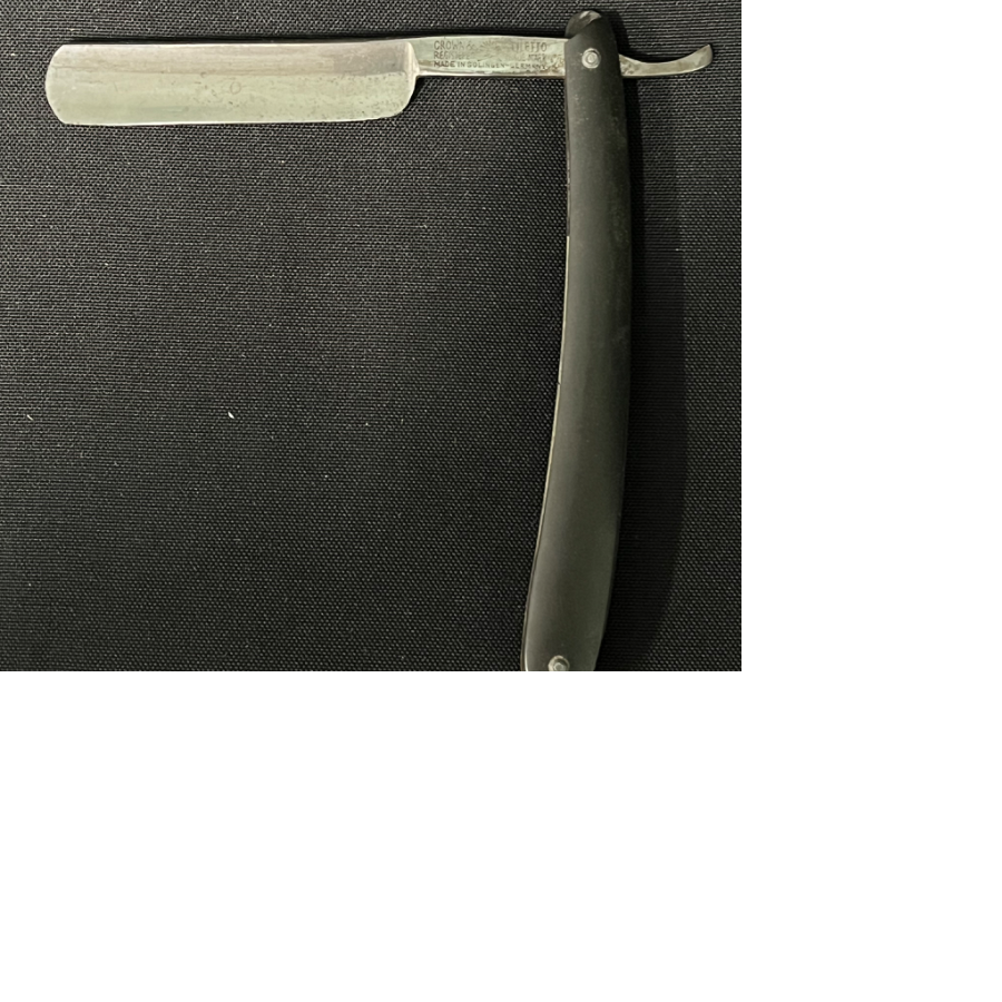 Vintage Crown & Stiletto Straight Razor - vin862l7*