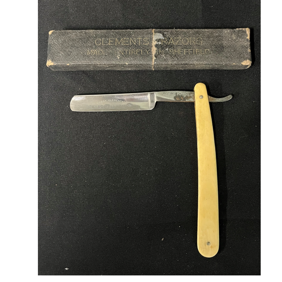 Vintage Clements Straight Razor with Original Box - VIN862L16