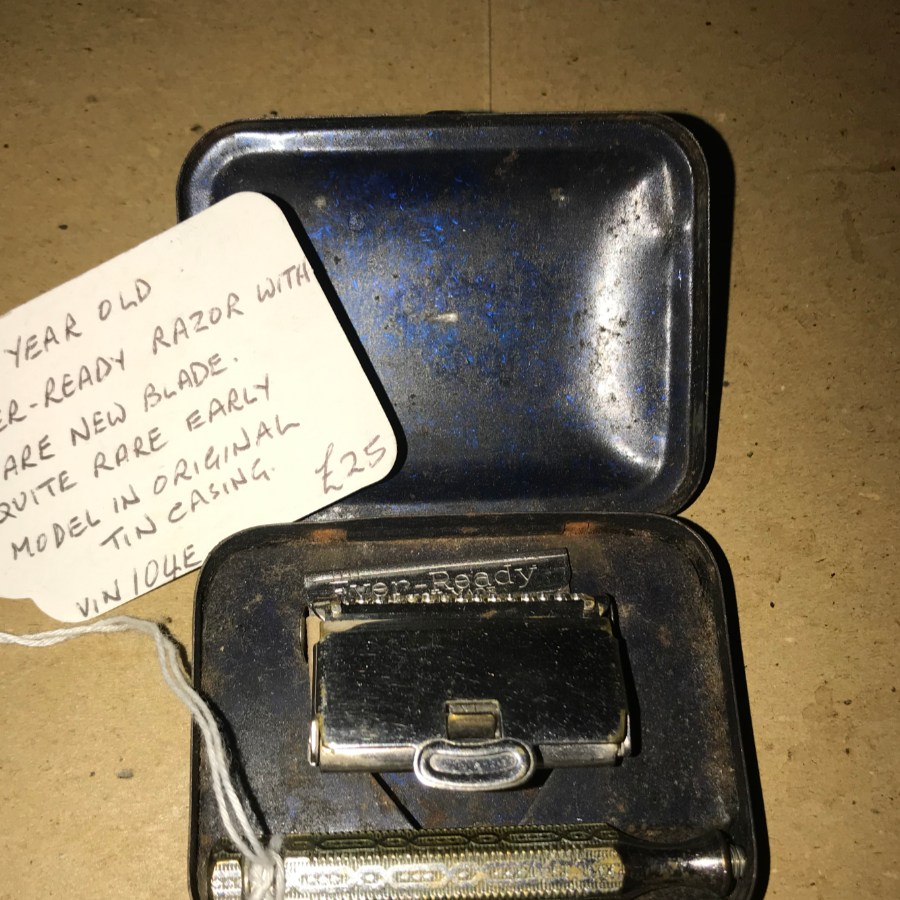 Antique Ever Ready Razor VIN104E