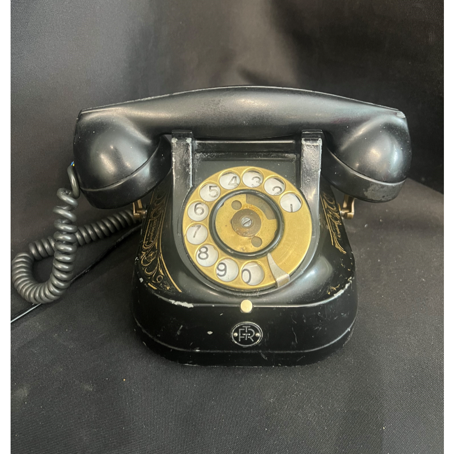 Original Bakelite heavy telephone stamped Bell Telephone. Not working - VIN959A