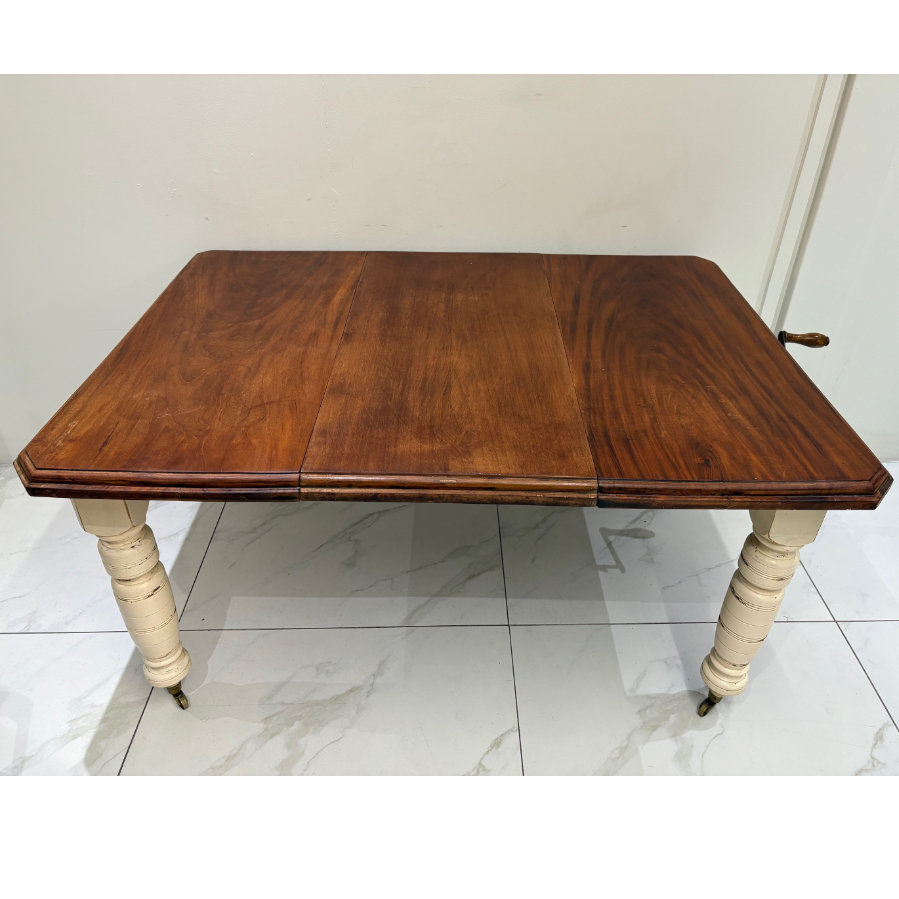 Antique Extending Wind Out Table - VIN1136C