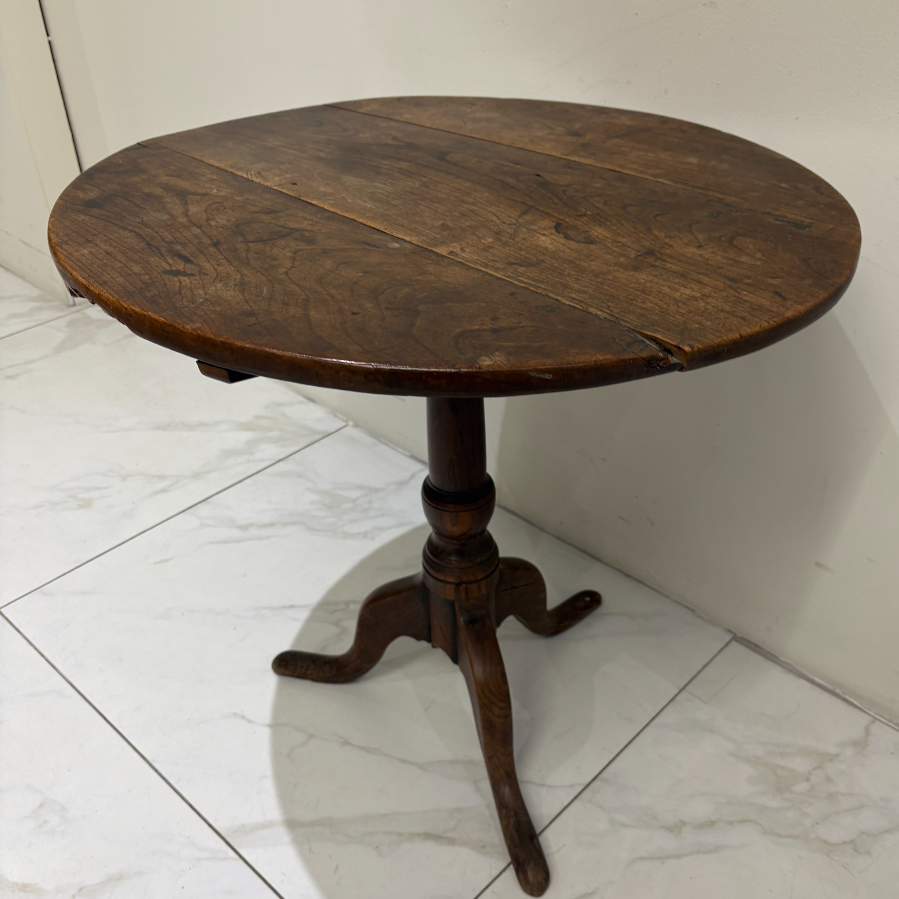 Dark Oak Tilt Top Tripod Table - VIN1135L