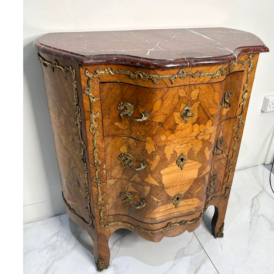 Late 19th Century Serpentine Shaped Cabinet in Walnut - VIN692D