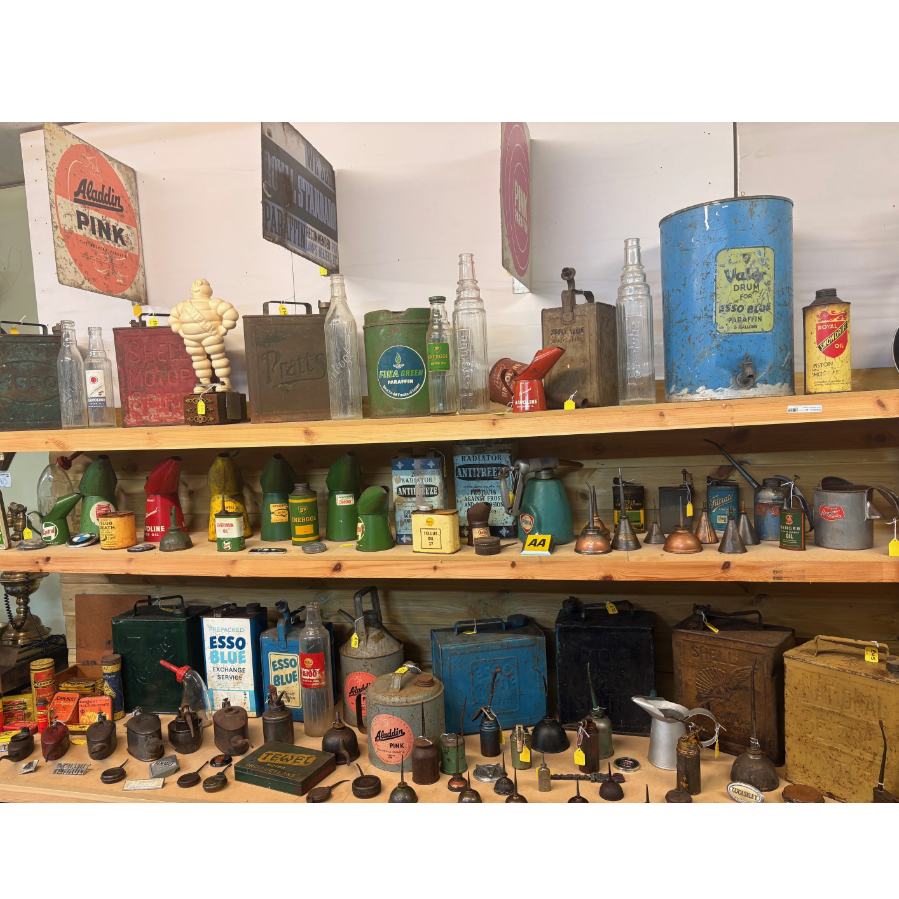 Selection of Automobilia/Oil cans & bottles/Car badges