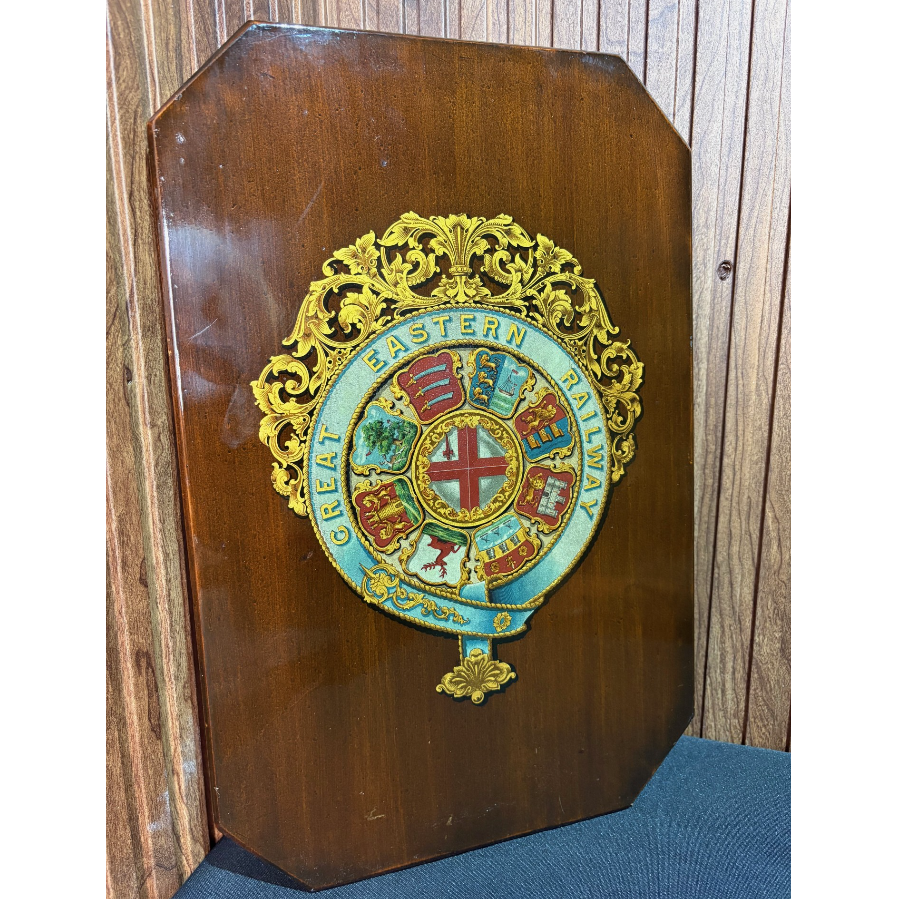 Antique Great Eastern Railway Wooden Crest Plaque - VIN1150K