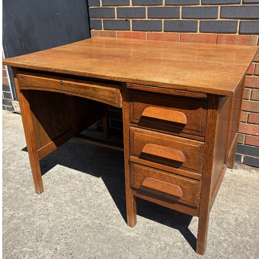 Early 20th Century Globe Wernicke Oak Writing Desk - VIN992C