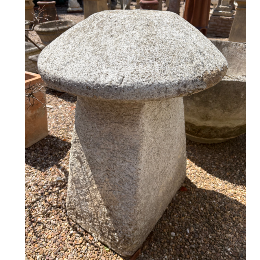 Old Staddle Stone - VIN961Y2