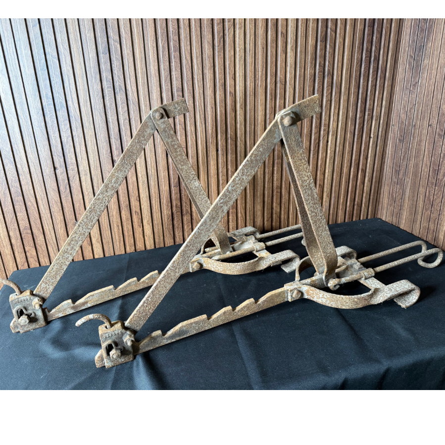 Antique Pair of Adjustable Grabbing Clamps- VIN1159O