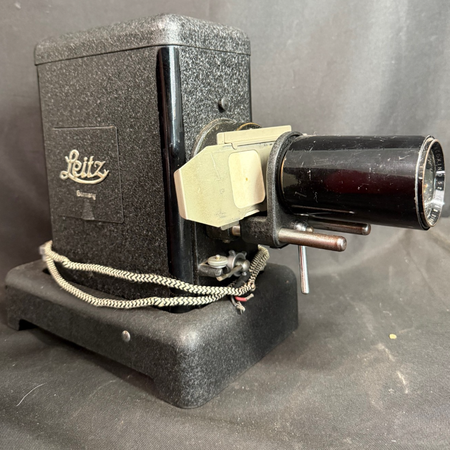 Vintage Leitz VIII S Slide Projector - VIN1161P