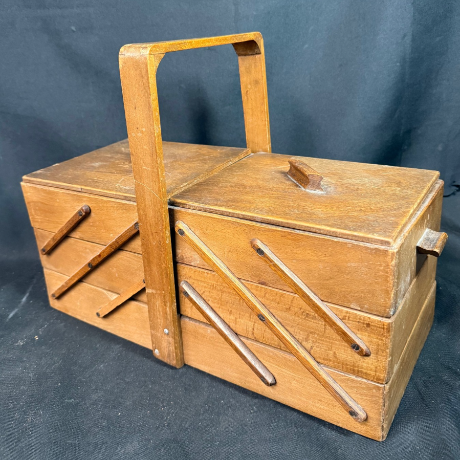 Vintage Cantilever Wooden Sewing Craft Art Box - VIN1180E