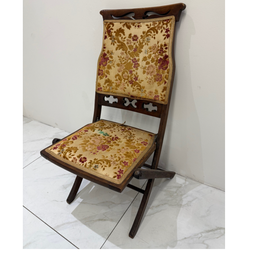Antique Mahogany Folding Chair - VIN1023C