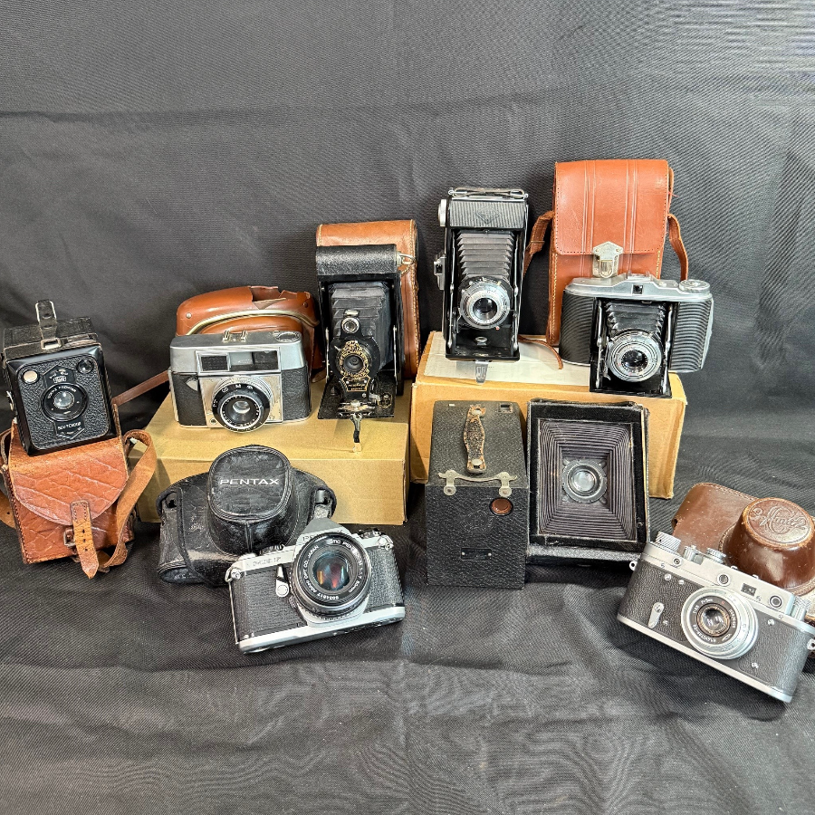 Bundle of 9 Vintage Cameras Including Pentax, Agfa, Kodak - VIN1176O/P