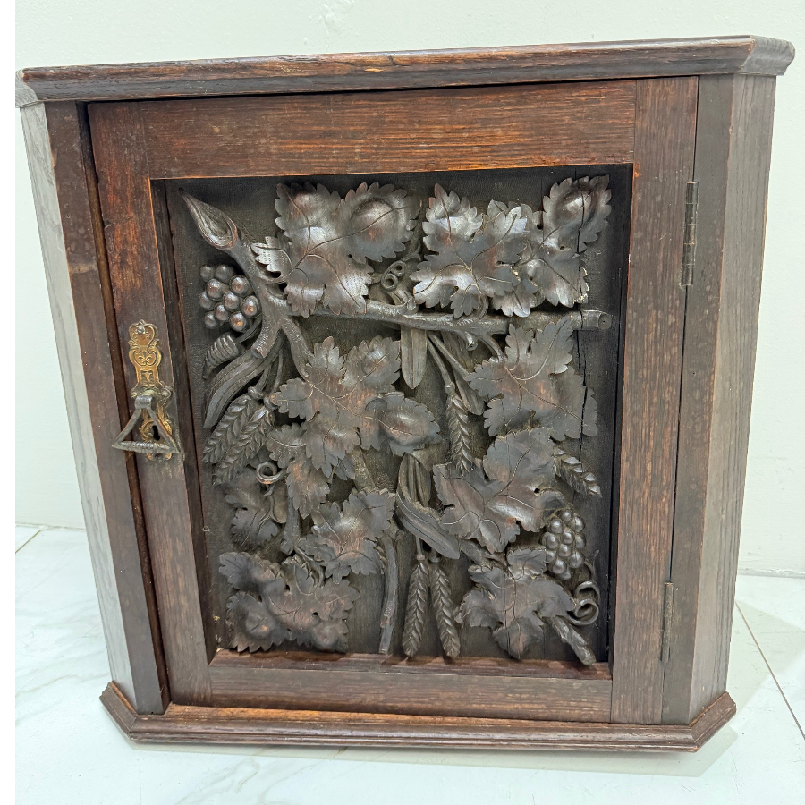 Antique Carved Corner Cupboard In Oak - VIN1192P