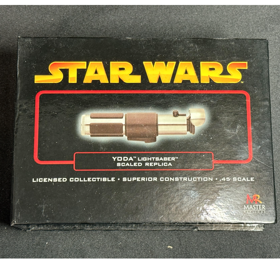 Star Wars Yoda Scaled Replica Lightsaber - VIN1181Y
