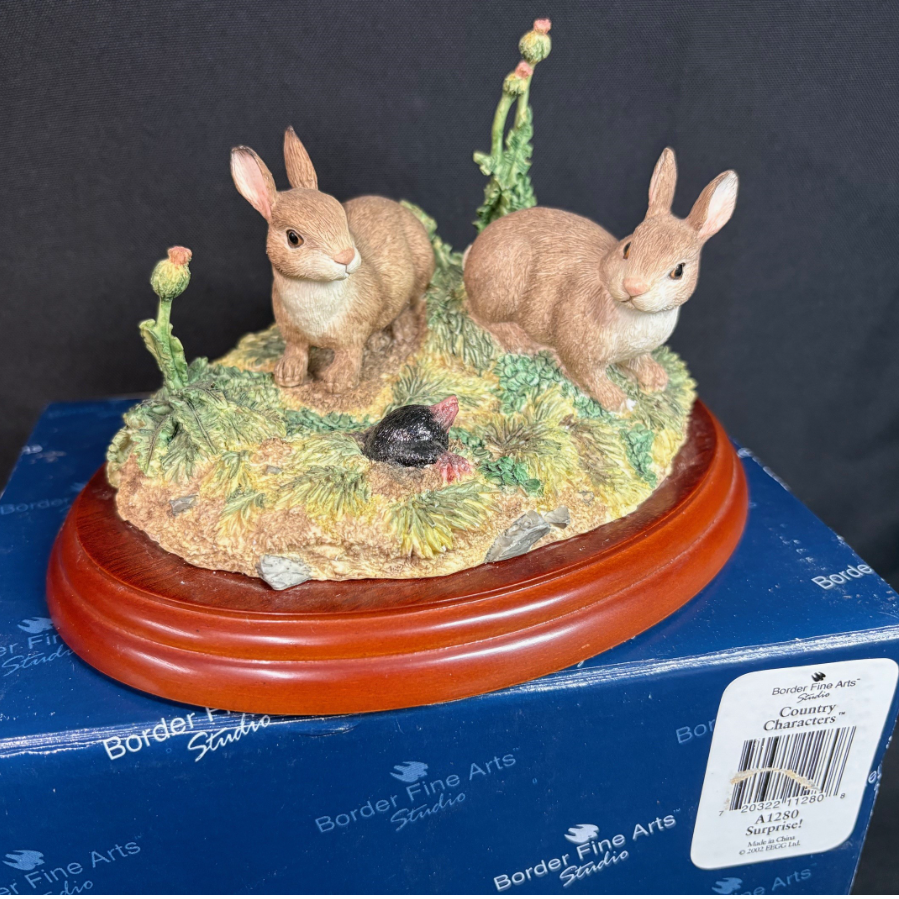 Boxed Border Fine Arts 'Surprise' (A1280) Ornament - VIN1207F