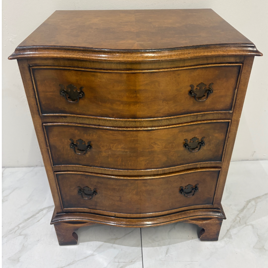 Small Burr Walnut Serpentine Chest of Drawers - VIN1217Q Small Burr Walnut Serpentine Chest of Drawers - VIN1217Q