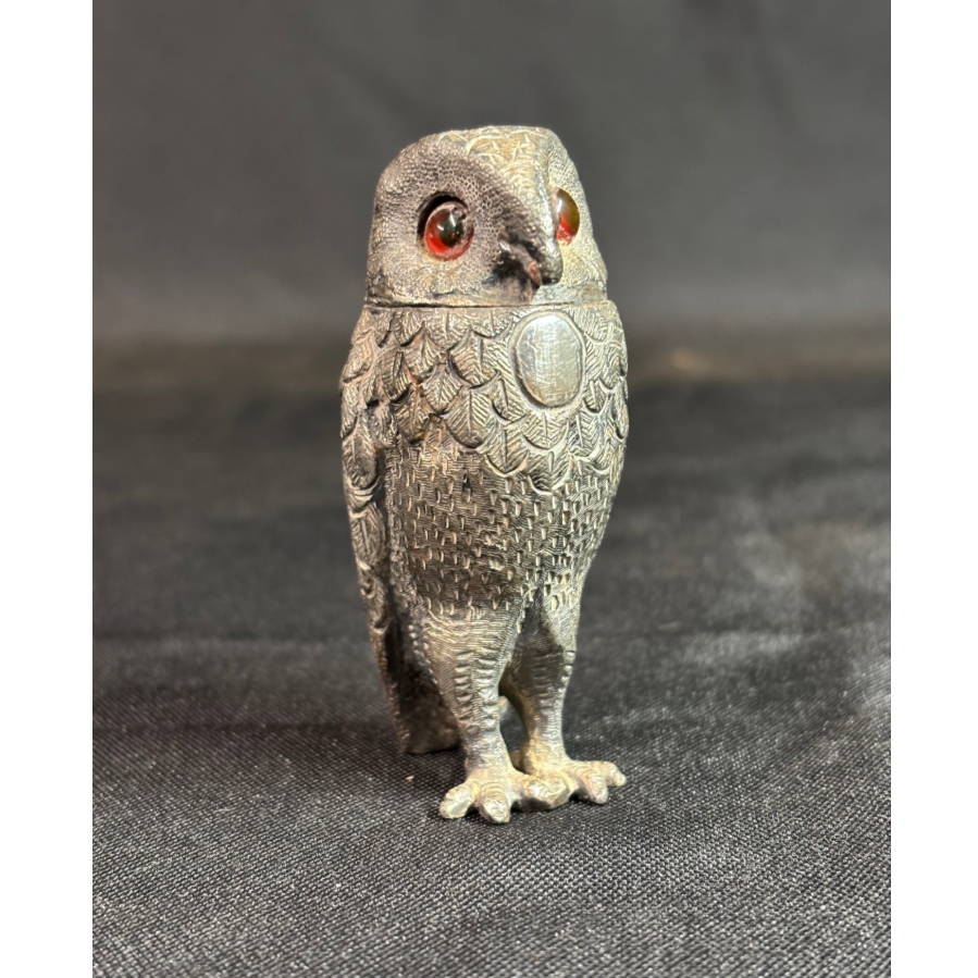 Vintage Victorian Styled Silver Plated Owl Shaker - VIN1206P Vintage Victorian Styled Silver Plated Owl Shaker - VIN1206P
