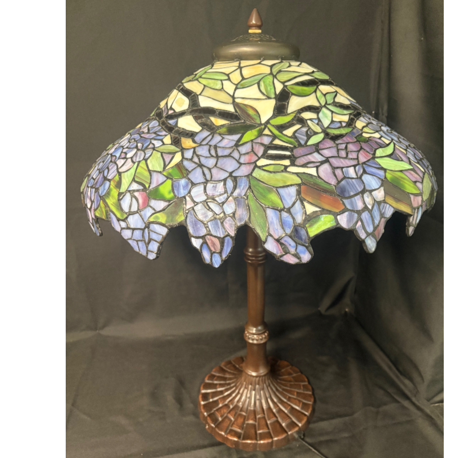 Tiffany Style Wisteria Table Lamp - VIN1205M Tiffany Style Wisteria Table Lamp - VIN1205M