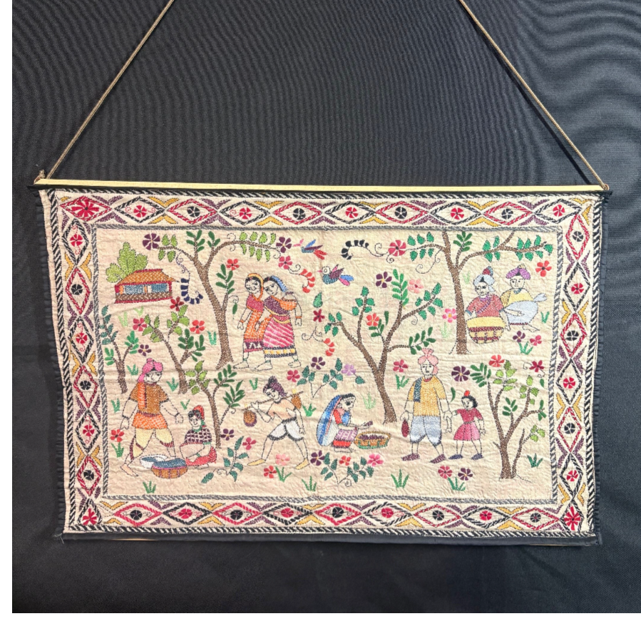 Vintage Indian Hand-Embroidered Textile Wall Hanging - VIN1152J Vintage Indian Hand-Embroidered Textile Wall Hanging - VIN1152J