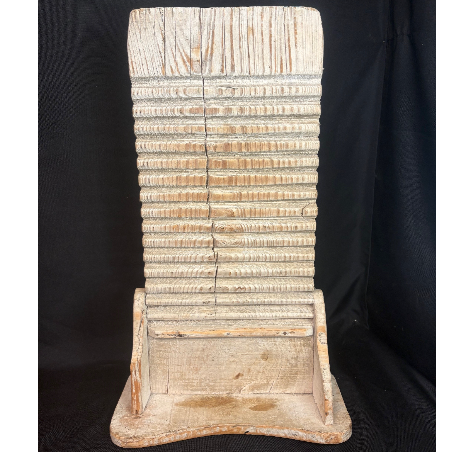 Antique Wooden Stand Alone Washboard - VIN1222D Antique Wooden Stand Alone Washboard - VIN1222D