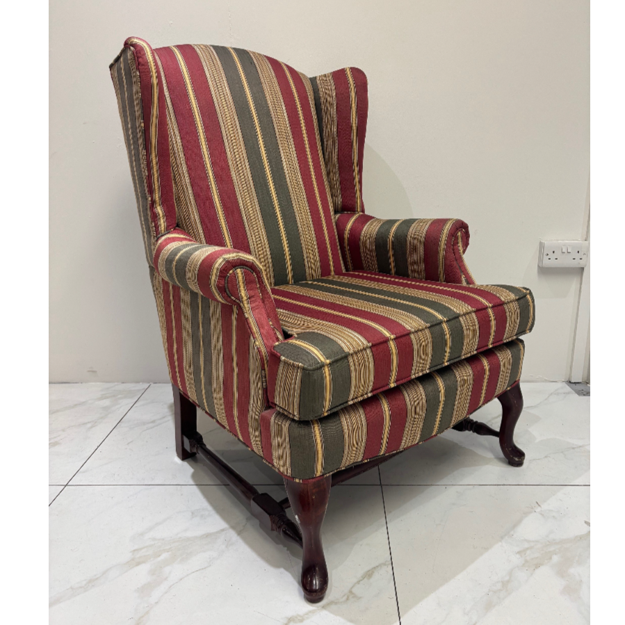 Queen Anne Style Wing Back Chair - VIN1224D