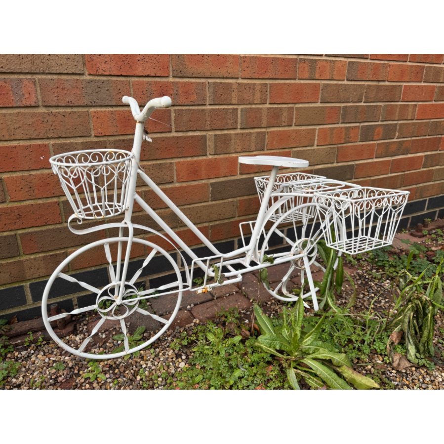 Vintage metal bicycle planter - VIN922E