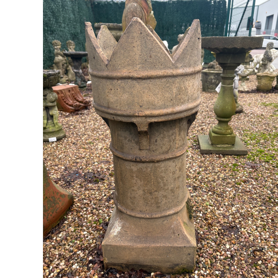 Reclaimed Large Terracotta Crown Chimney Pot - VIN1168A