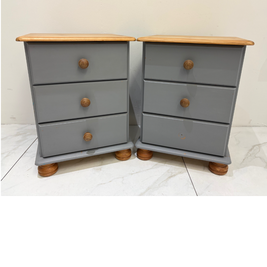 Vintage Pair Of Pine Shabby Chic Bedside Tables - VIN1227P