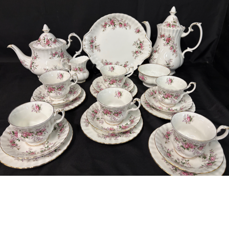 Royal Albert 'Lavender Rose' Tea/Coffee Set - VIN1231Y