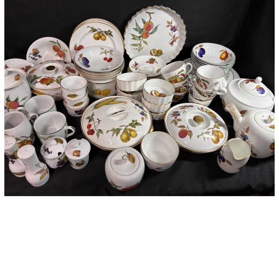 Various Royal Worcester Fruit Pattern Dinnerware Bundle