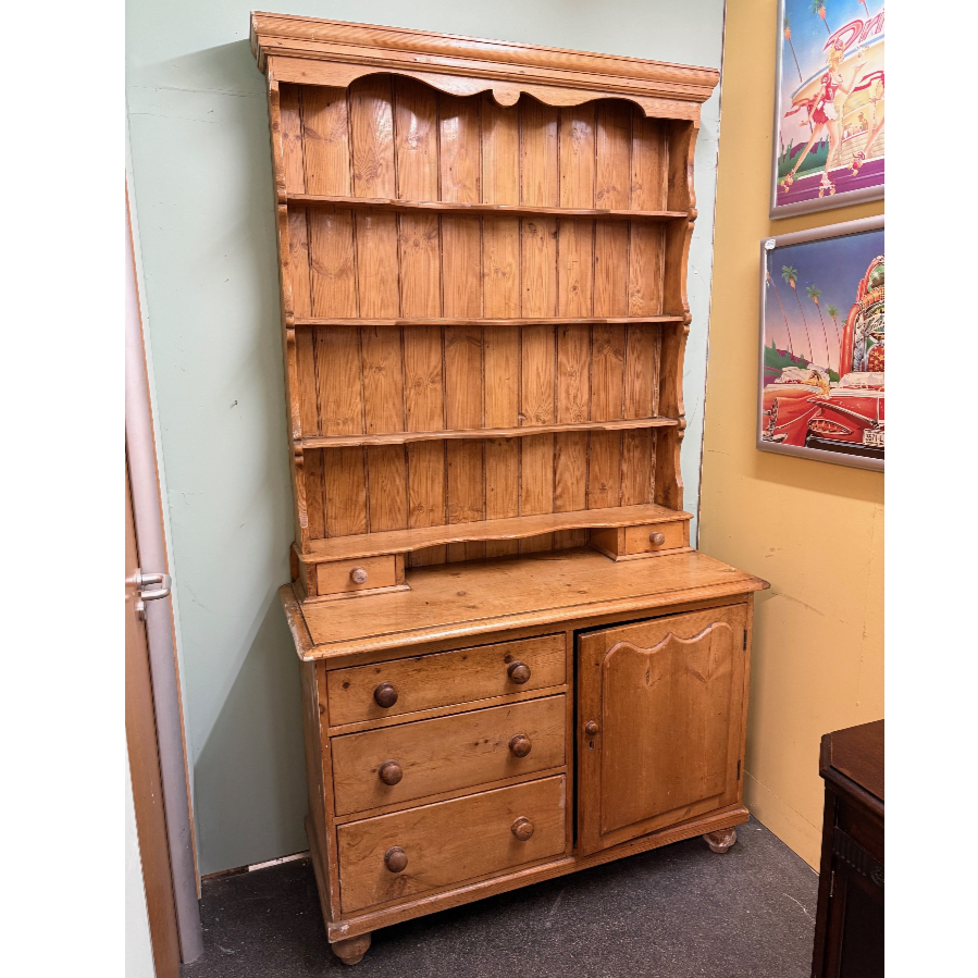 Farmhouse Solid Pine Kitchen Dresser - VIN1244C Farmhouse Solid Pine Kitchen Dresser - VIN1244C