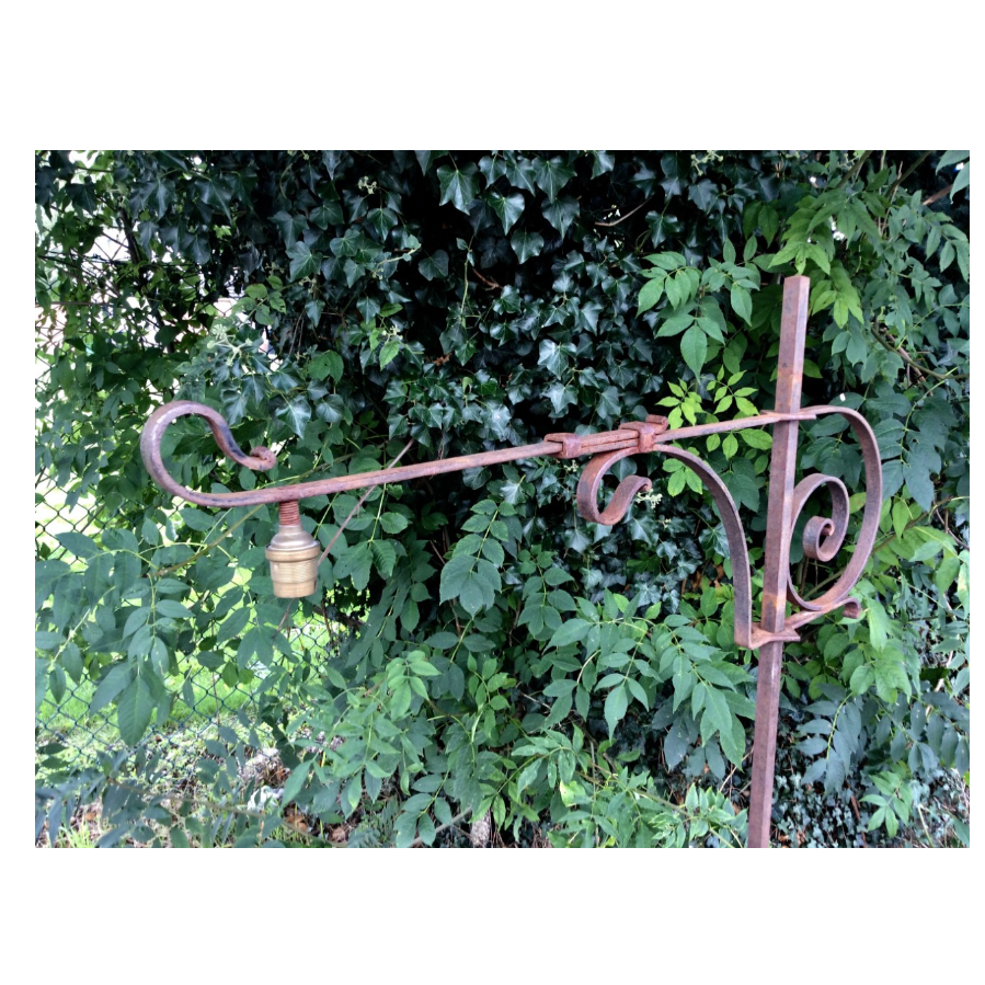 Old Metal Garden Hanging Frame VIN459B