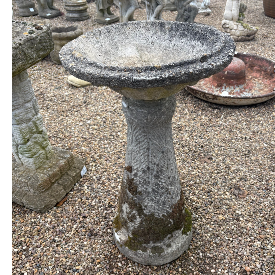 Unusual Vintage Bird Bath - VIN1249G Unusual Vintage Bird Bath - VIN1249G