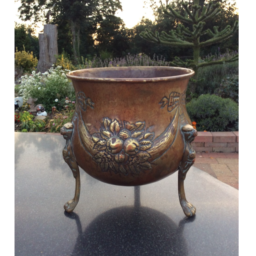 Vintage Decorative Planter VIN462P