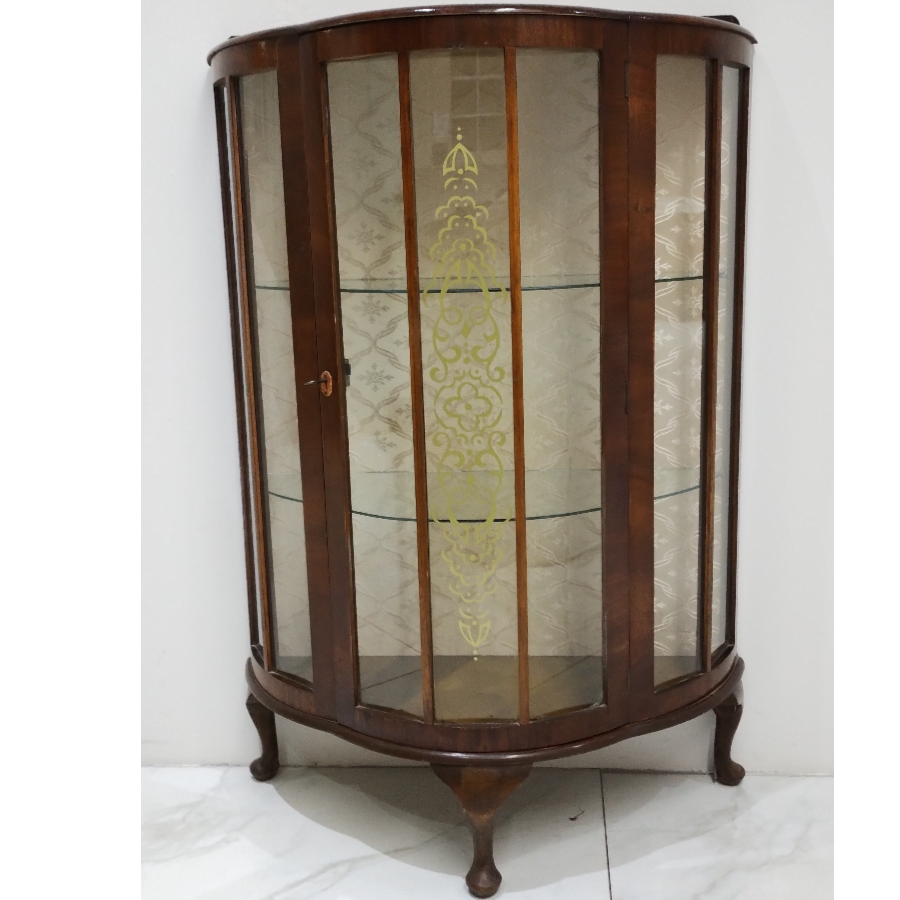 Bow-front display cabinet - Vin1252p Bow-front display cabinet - Vin1252p