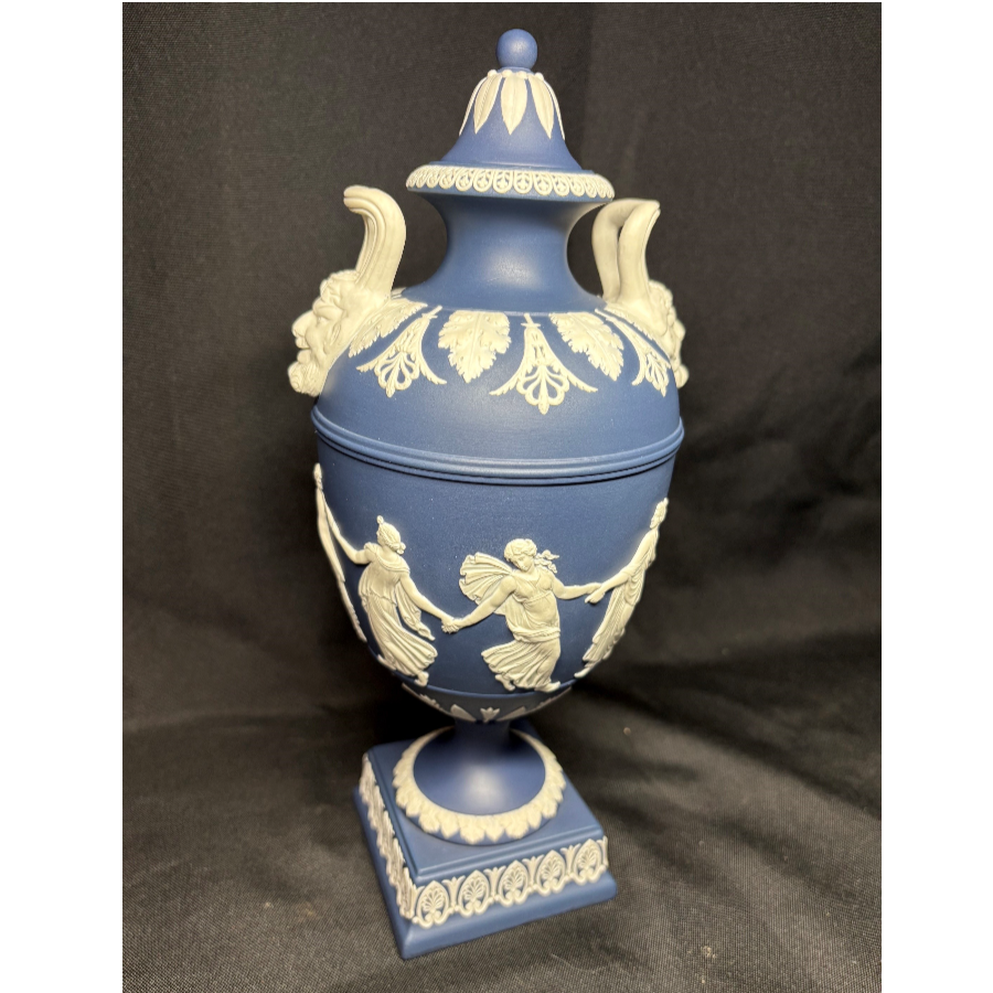 Wedgwood Portland Blue Lidded Urn With Lion Handles - VIN1256S