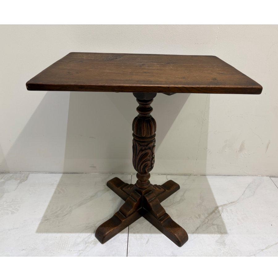 Oak Cup & Cover Pedestal Table With Carved Oak Base – VIN1258G Oak Cup & Cover Pedestal Table With Carved Oak Base – VIN1258G