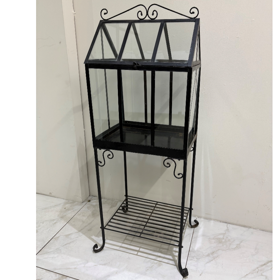 Terrarium on a stand with bottom shelf - VIN1265E Terrarium on a stand with bottom shelf - VIN1265E