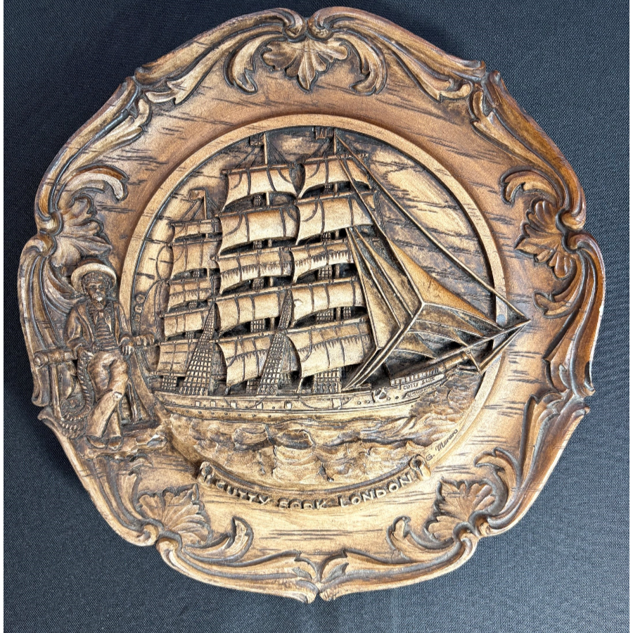 Carving of Cutty Sark by G. Muraro from the 1960's. Carving of Cutty Sark by G. Muraro from the 1960's.