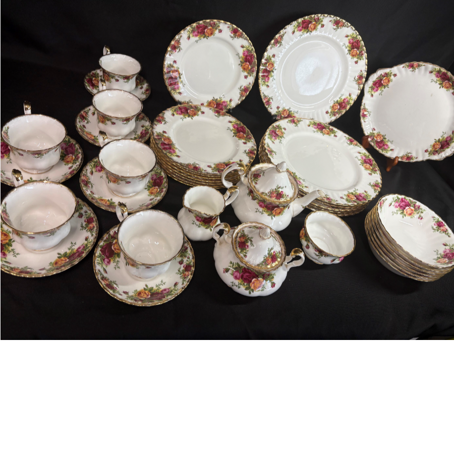 Royal Albert 'Old Country Roses' Tea/Dinner Set - VIN1260S/1257X