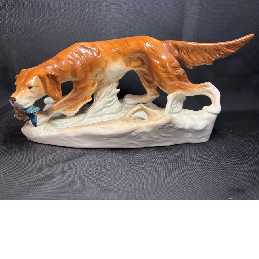 Mid Mentury Vintage Royal Dux Hunting Dog With Bird - VIN1278S Mid Mentury Vintage Royal Dux Hunting Dog With Bird - VIN1278S