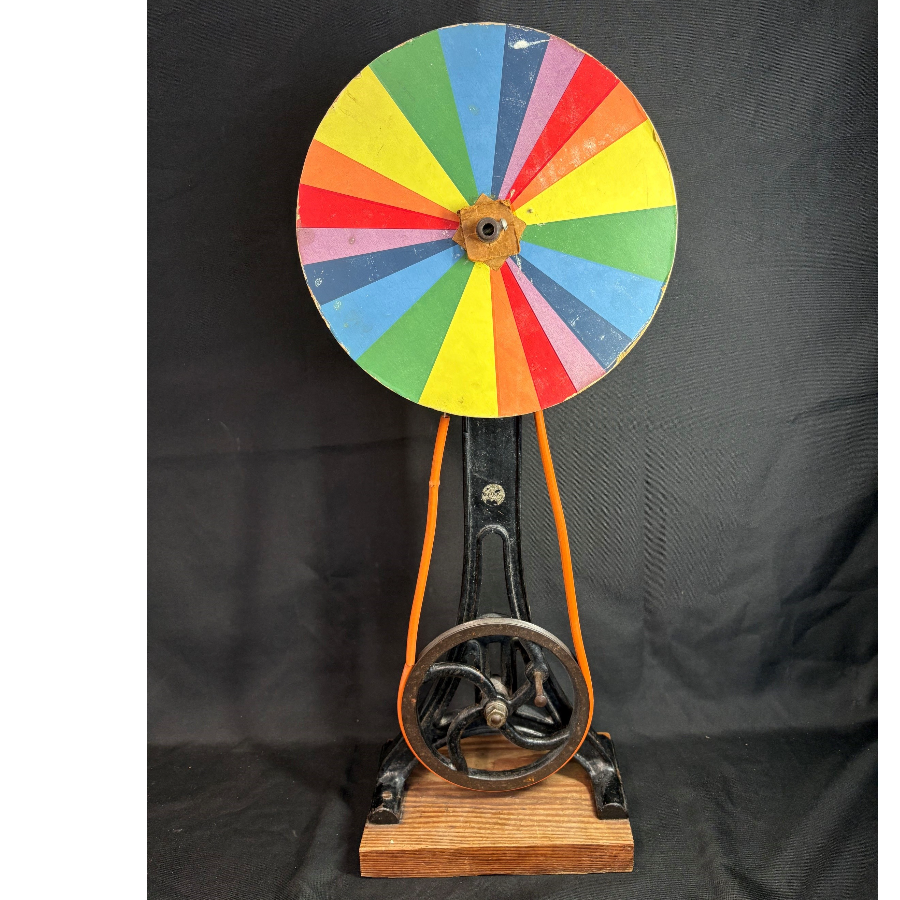 Original And Rare 1950’s Newtons Colour Disc/ Optical Physics Demonstration Device - VIN1264X Original And Rare 1950’s Newtons Colour Disc/ Optical Physics Demonstration Device - VIN1264X