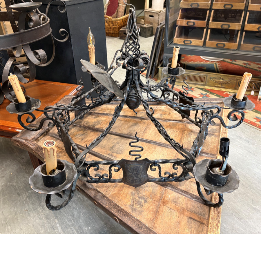 Medieval Gothic-style heavy duty wrought iron six light chandelier - VIN1273B Medieval Gothic-style heavy duty wrought iron six light chandelier - VIN1273B