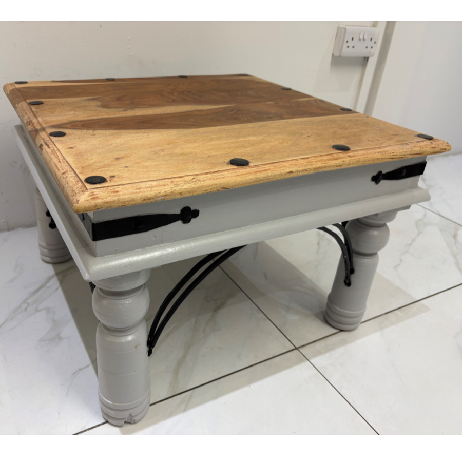 Rustic Solid Wood Side Table - VIN1276B Rustic Solid Wood Side Table - VIN1276B