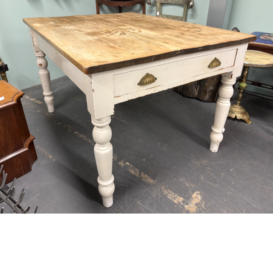 19th Century Antique Country Pine Farmhouse Kitchen Table - VIN1283Q 19th Century Antique Country Pine Farmhouse Kitchen Table - VIN1283Q